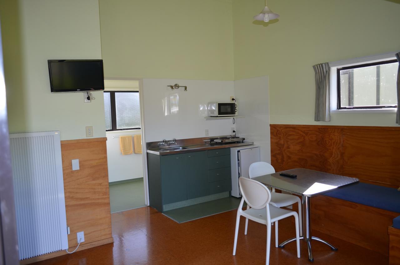 Bell Lodge Motel & Backpackers Hostel Tauranga Esterno foto