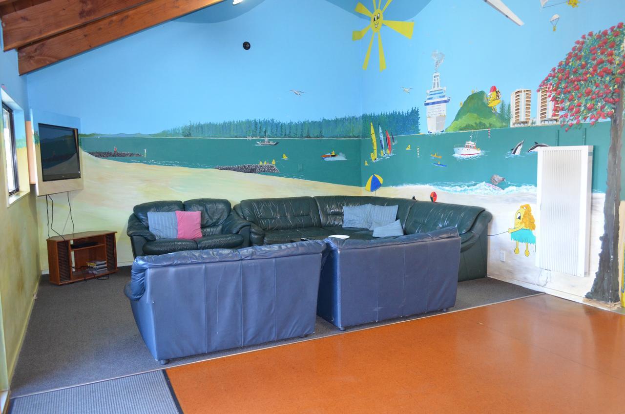 Bell Lodge Motel & Backpackers Hostel Tauranga Esterno foto